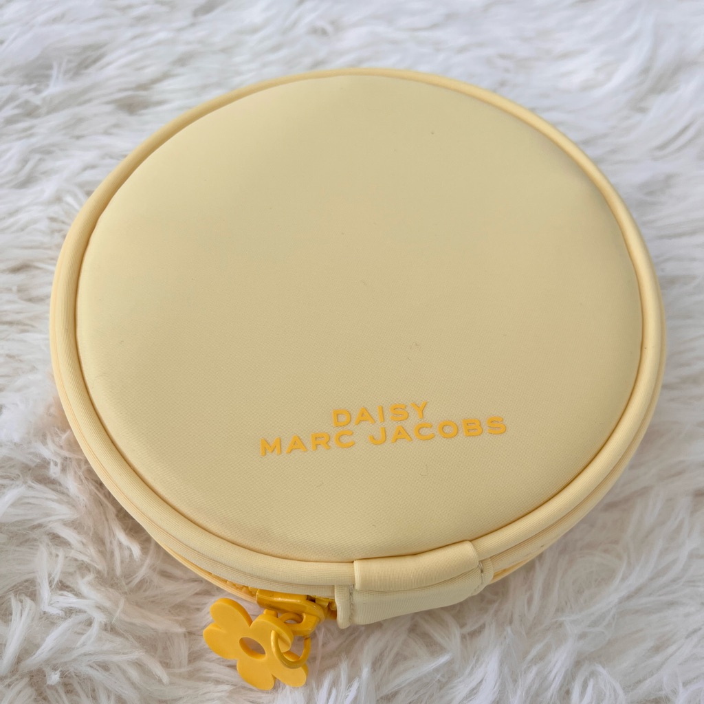 Marc Jacobs Daisy Cream Pouch